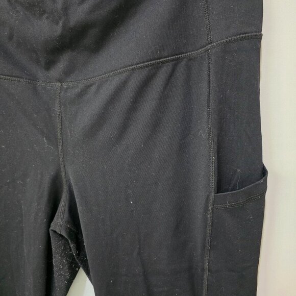 ๐ค Torrid Active Black Capri Leggings - Size 2 - Comfy with Pockets! ๐โโ๏ธ - Picture 3 of 10